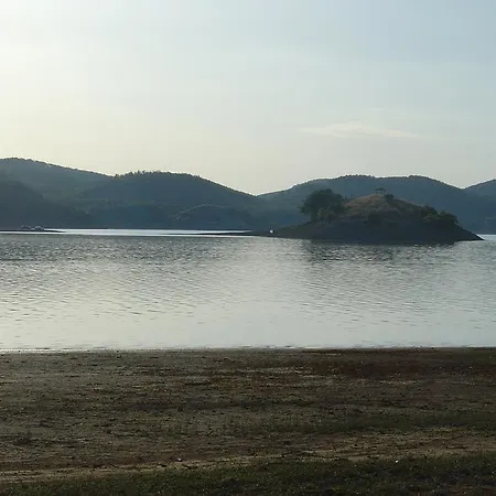The Lake's House * Kryonerion