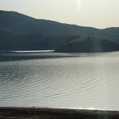 The Lake's House Kryonerion